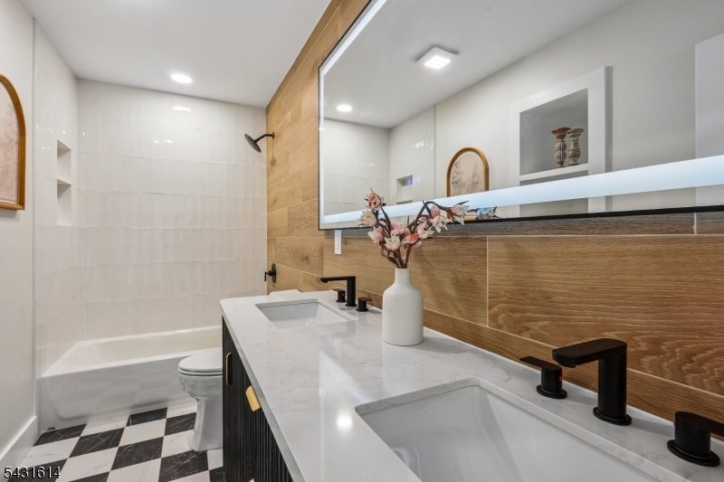 10 Rose Street Edison, NJ 08817 - Photo 27 of 48