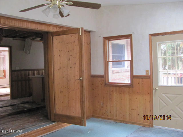 1032 Pne Rdg Drive Bushkill, PA 18324 - Photo 3 of 11