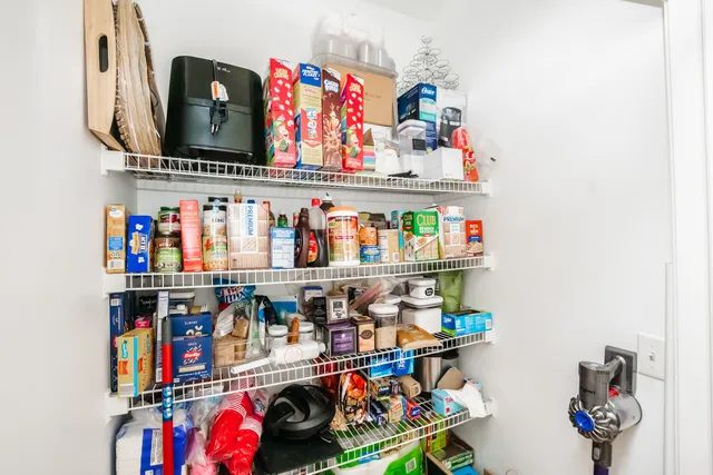 $259,000 | 1838 North Laramie Avenue, Unit B, Chicago, IL 60639