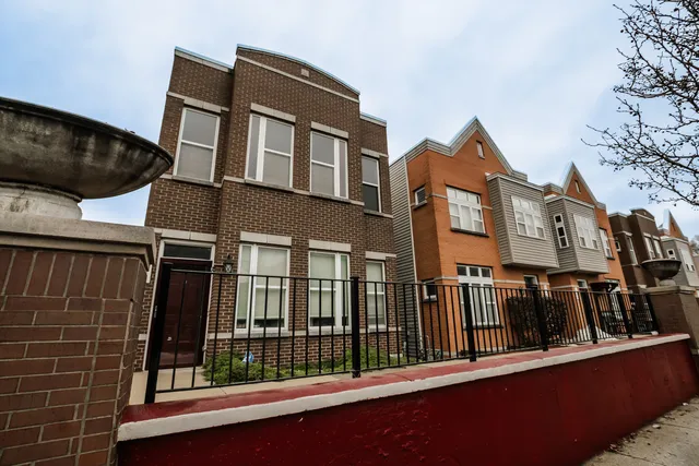 $259,000 | 1838 North Laramie Avenue, Unit B, Chicago, IL 60639