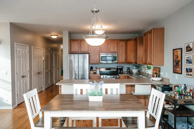 $259,000 | 1838 North Laramie Avenue, Unit B, Chicago, IL 60639