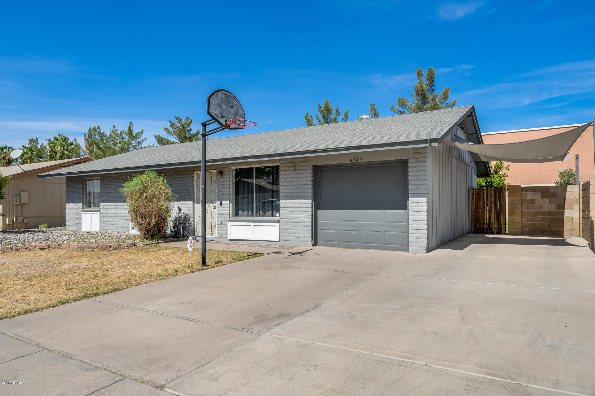 6540 West Phelps Road Glendale, AZ 85306 - Photo 1 of 34 Front Right