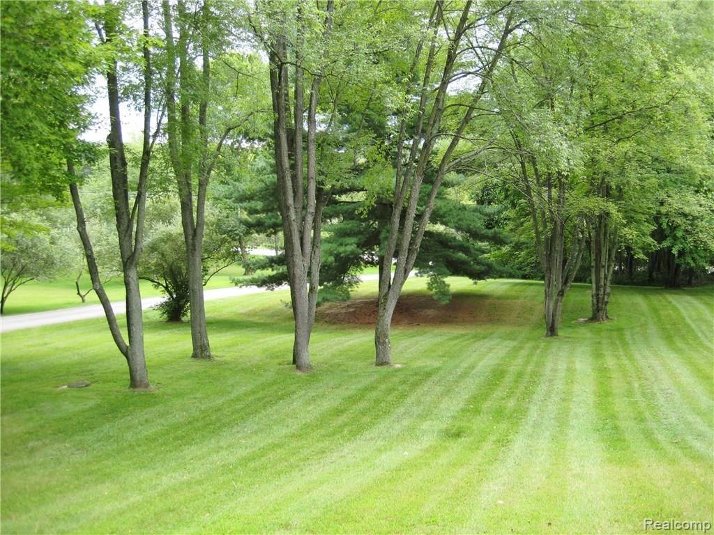 3783 Brighton Road Howell, MI 48843 - Photo 22 of 28
