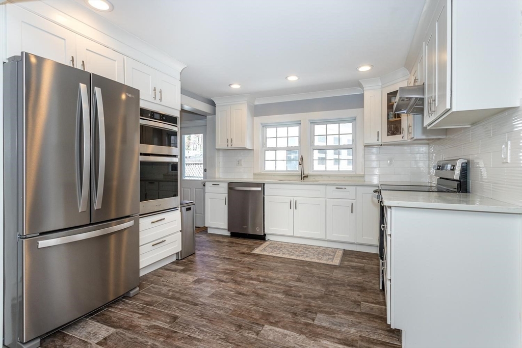 39 Birchcroft Road Canton, MA 02021 - Photo 4 of 22