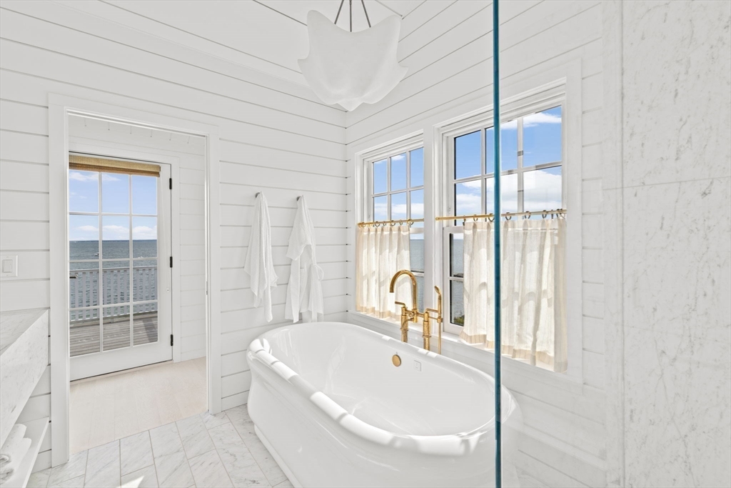 11 Bay Road Mattapoisett, MA 02739 - Photo 19 of 36