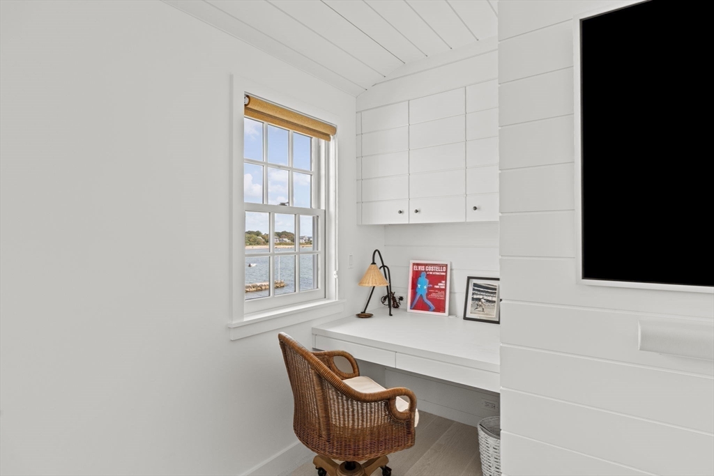 11 Bay Road Mattapoisett, MA 02739 - Photo 21 of 36