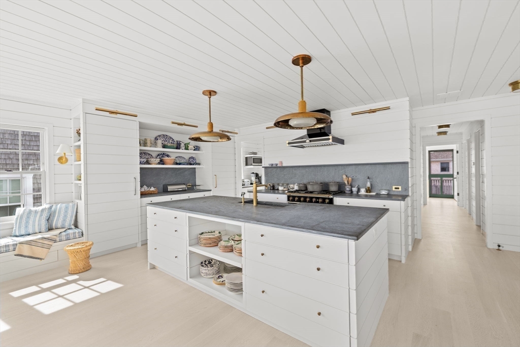 11 Bay Road Mattapoisett, MA 02739 - Photo 6 of 36