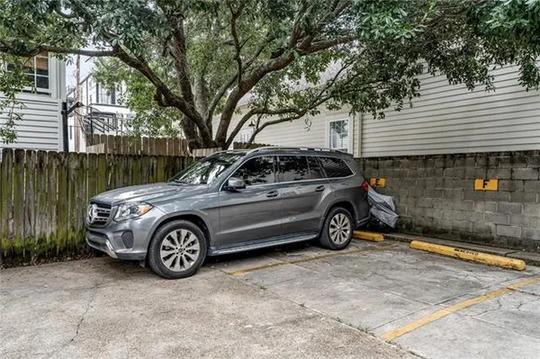 $180,000 | 816 Nashville Avenue, Unit E, New Orleans, LA 70115