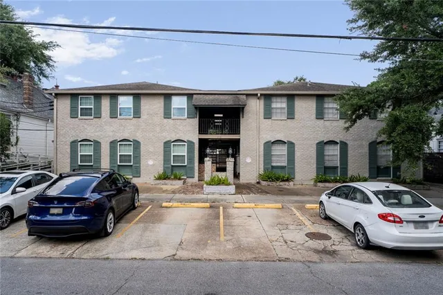 $189,000 | 816 Nashville Avenue, Unit E, New Orleans, LA 70115