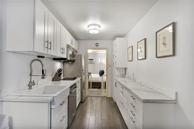 $189,000 | 816 Nashville Avenue, Unit E, New Orleans, LA 70115