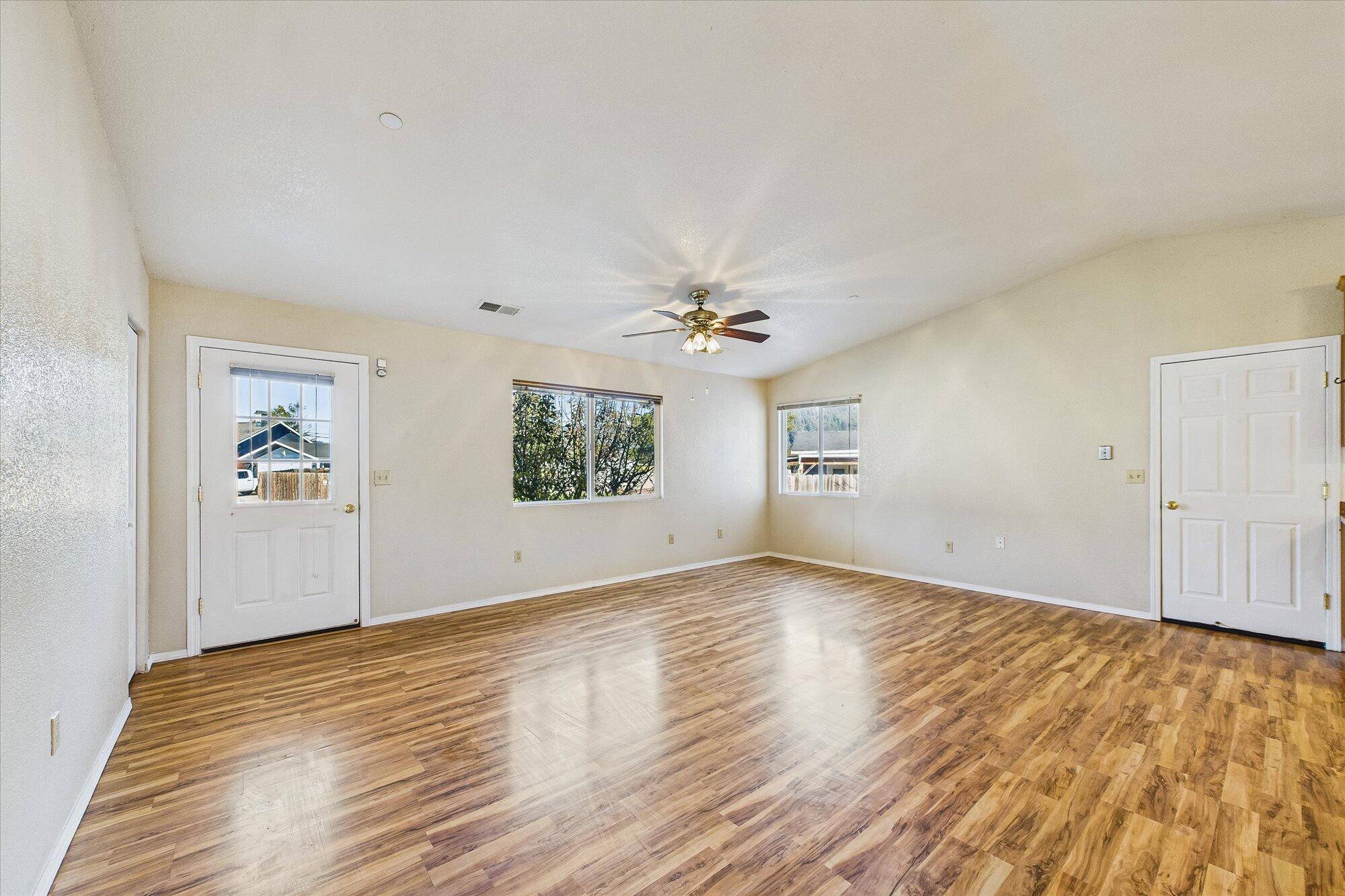 230 Smither Court Rio Dell, CA 95562 - Photo 6 of 37