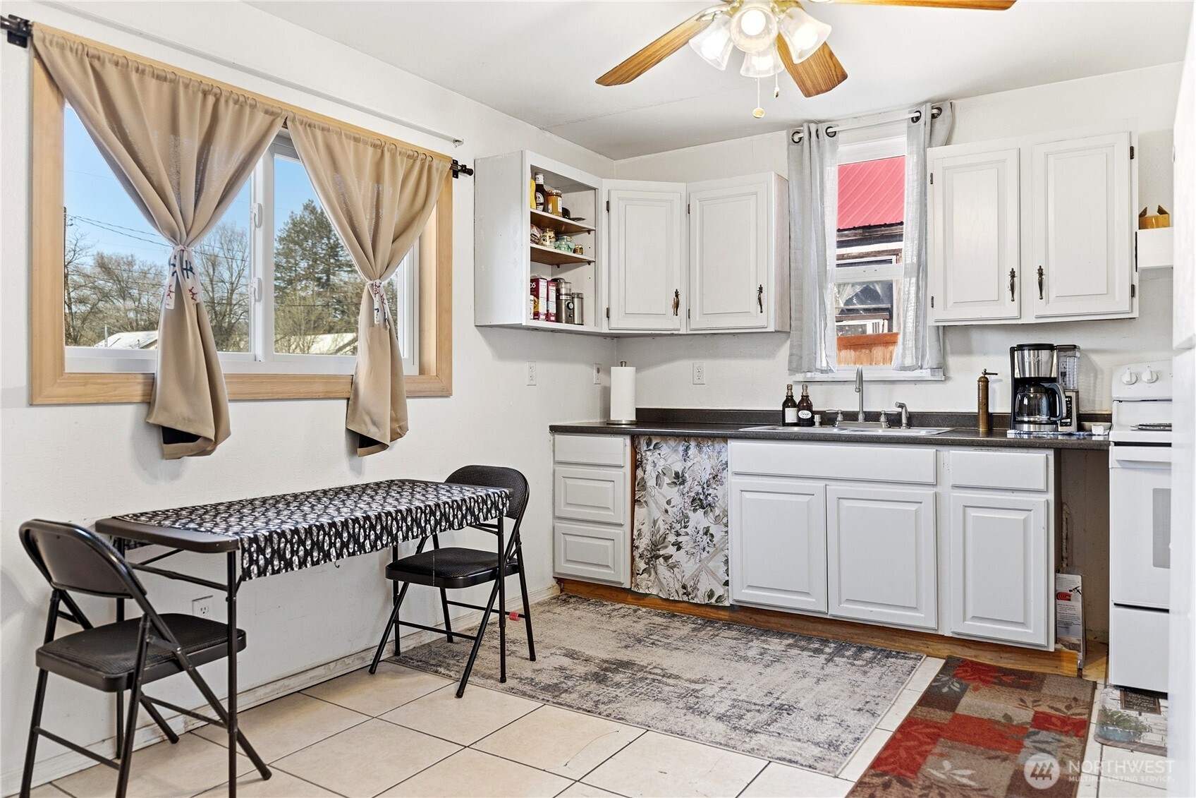 330 Edmonds Street Omak, WA 98841 - Photo 15 of 37