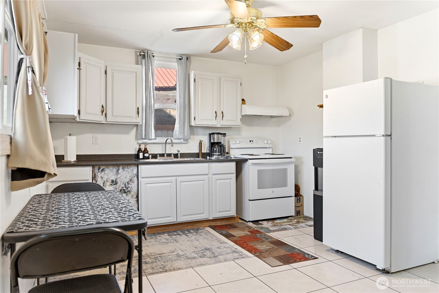 330 Edmonds Street Omak, WA 98841 - Photo 17 of 37