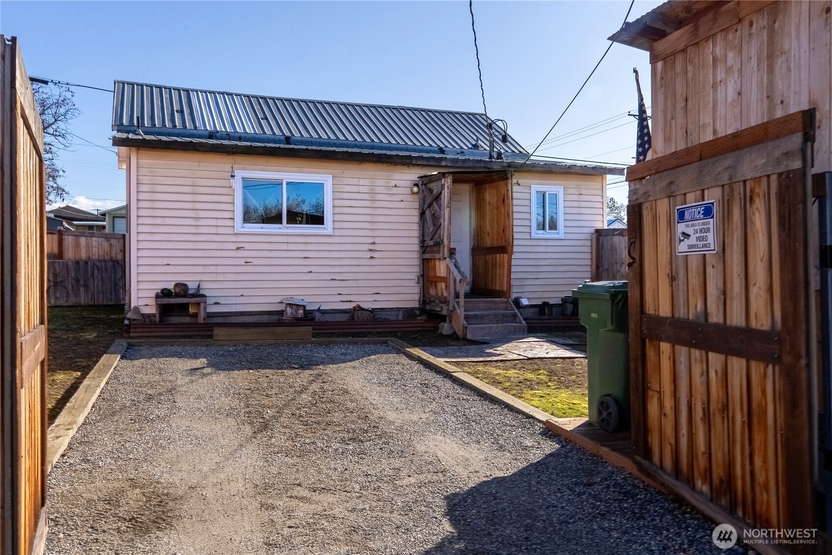 330 Edmonds Street Omak, WA 98841 - Photo 6 of 37