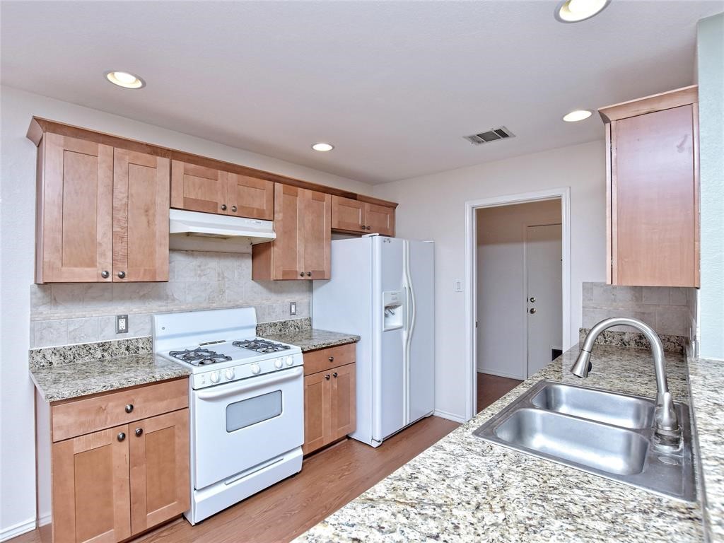 3426 Flowstone Lane Round Rock, TX 78681 - Photo 10 of 30