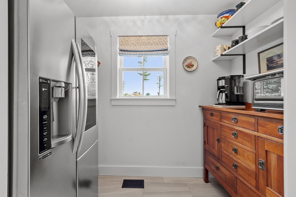 124 Osgood Road Charlton, MA 01507 - Photo 13 of 41 Gallery Image 13