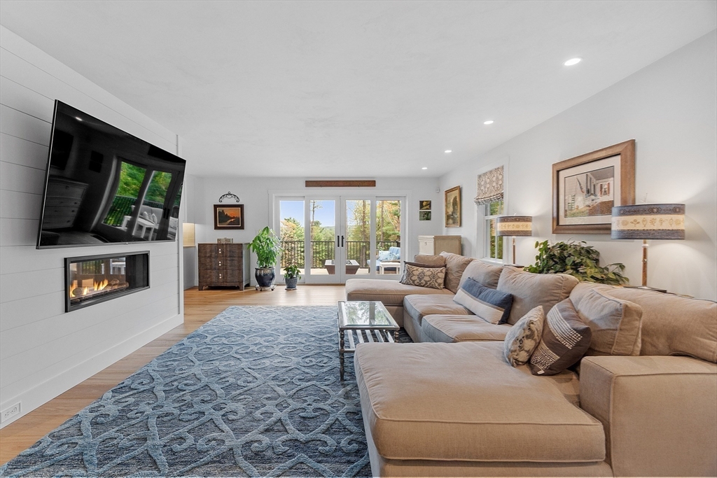 124 Osgood Road Charlton, MA 01507 - Photo 6 of 41 Gallery Image 6