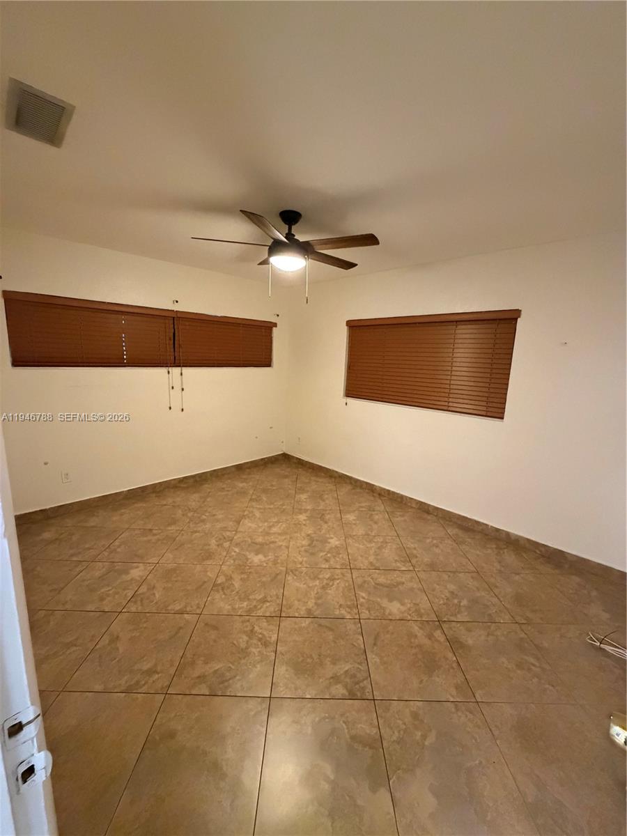 6090 West 5th Lane Hialeah, FL 33012 - Photo 11 of 28
