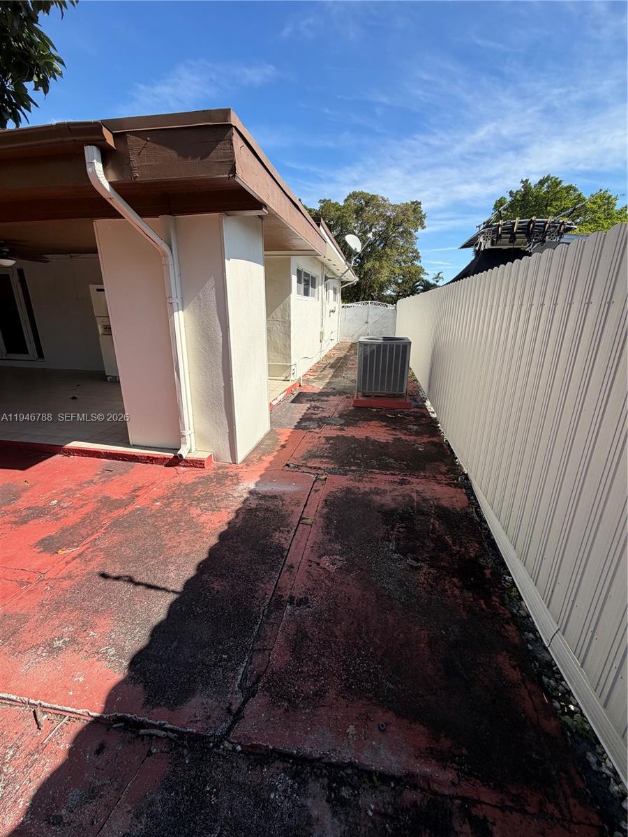 6090 West 5th Lane Hialeah, FL 33012 - Photo 19 of 28 a view of outdoor space and yard