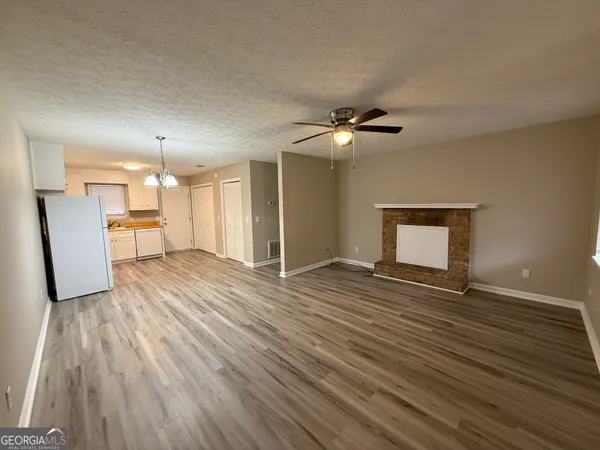 $1,175 | 117 Vintage Court, Unit 117, Athens, GA 30605