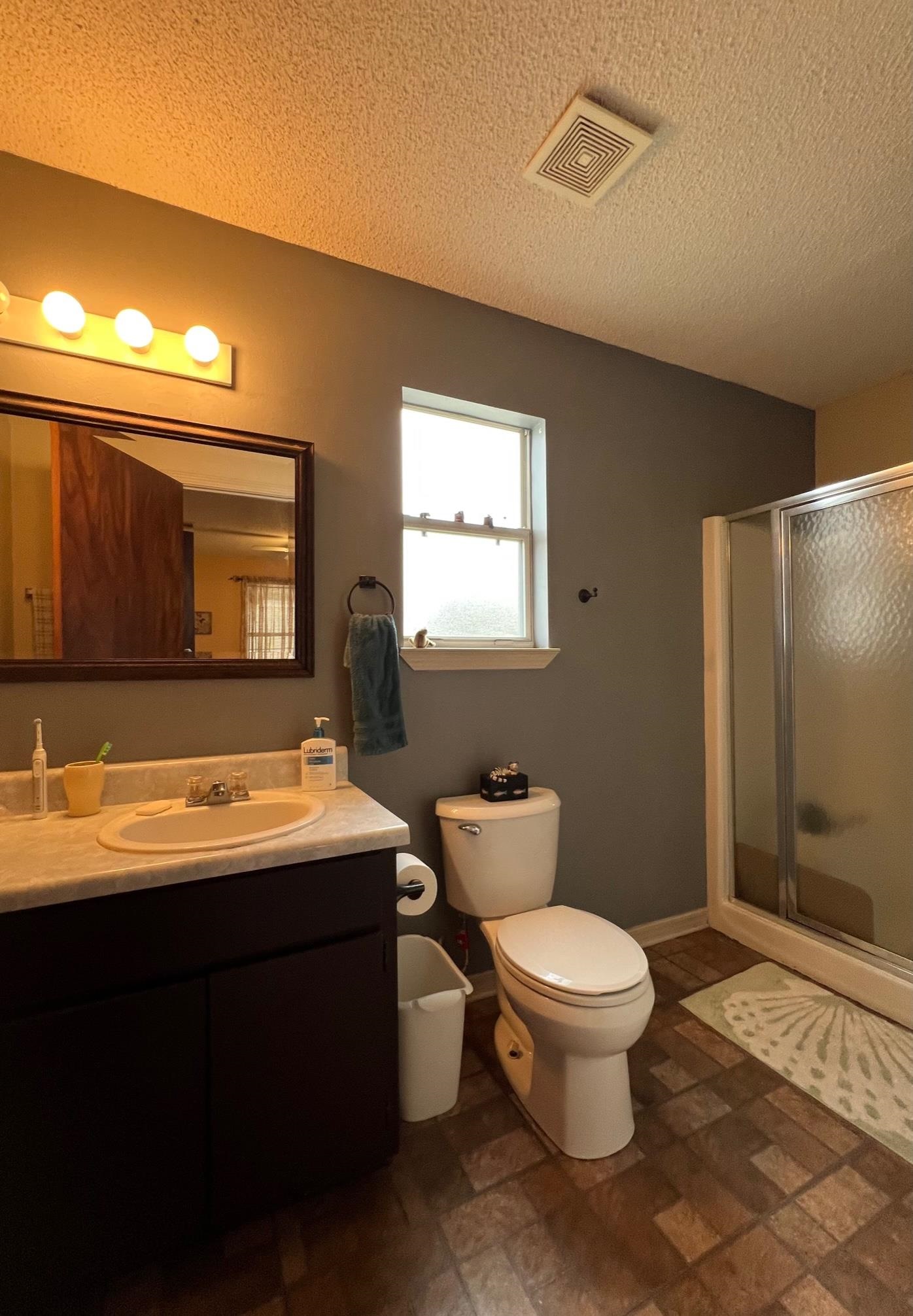 1526 Valencia Drive Lillian, AL 36549 - Photo 5 of 32 Primary Bathroom