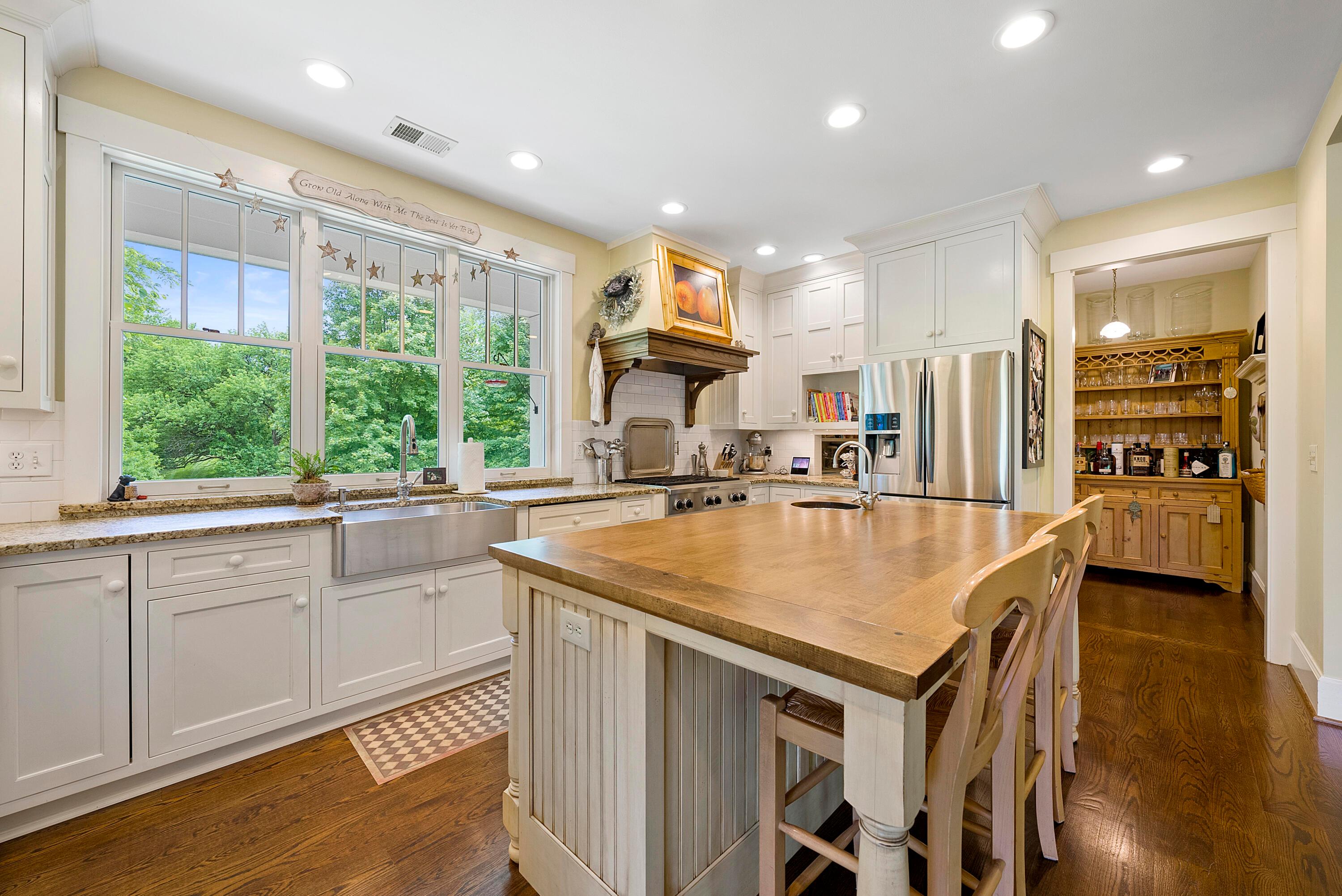 5260 Olentangy River Road Delaware, OH 43015 - Photo 9 of 54 Kitchen