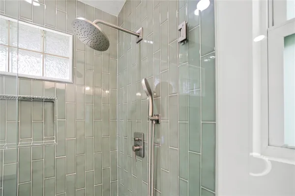 $6,000 | 12090 164th Court North, Unit MAINHOUSE, Jupiter, FL 33478