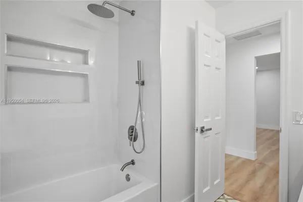 $6,000 | 12090 164th Court North, Unit MAINHOUSE, Jupiter, FL 33478