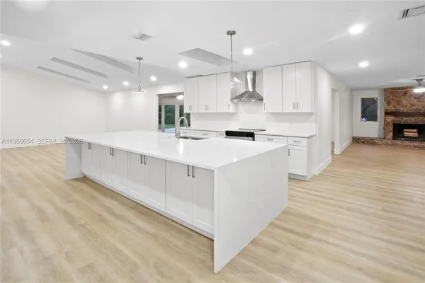 $6,000 | 12090 164th Court North, Unit MAINHOUSE, Jupiter, FL 33478