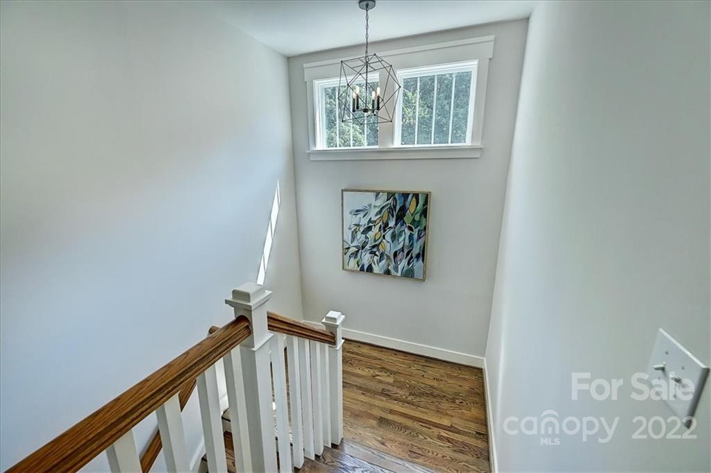 911 Millbrook Road Charlotte, NC 28211 - Photo 24 of 43 a view of an entryway with window