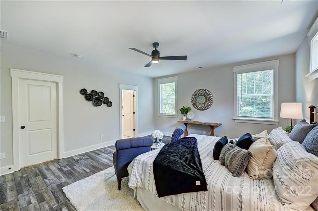 911 Millbrook Road Charlotte, NC 28211 - Photo 27 of 43 a bed room with bed and a window