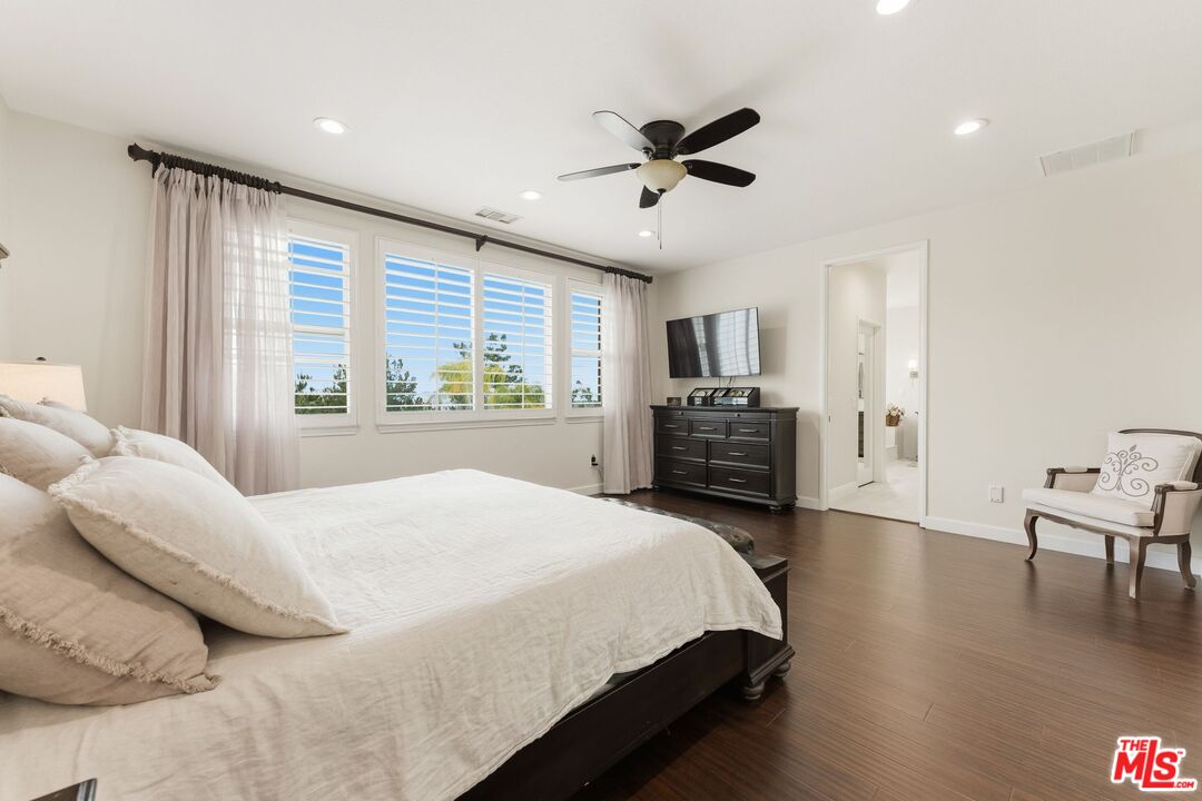 11564 Apulia Court Porter Ranch, CA 91326 - Photo 28 of 52