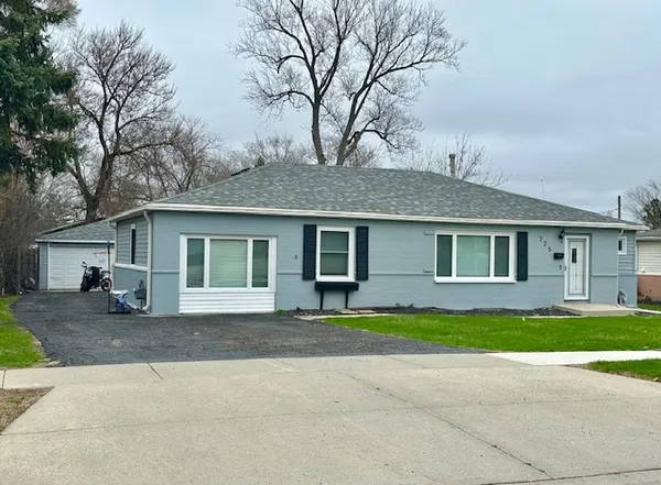 $3,000 | 725 Cumberland Street, Hoffman Estates, IL 60169