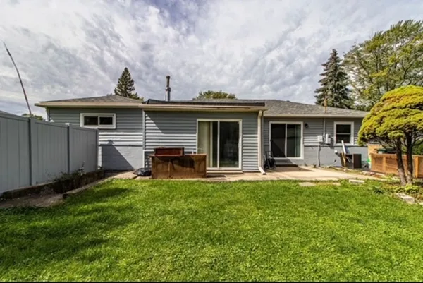 $3,000 | 725 Cumberland Street, Hoffman Estates, IL 60169