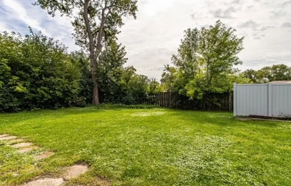 $3,000 | 725 Cumberland Street, Hoffman Estates, IL 60169