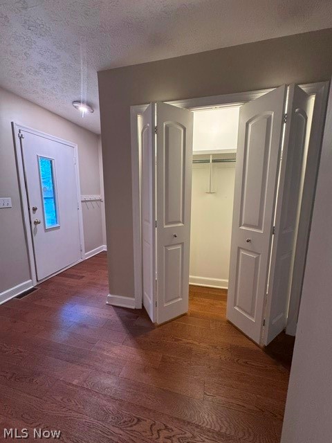 305 Guy's Run Road, Unit 305 Akron, OH 44319 - Photo 7 of 37 entry way with closets
