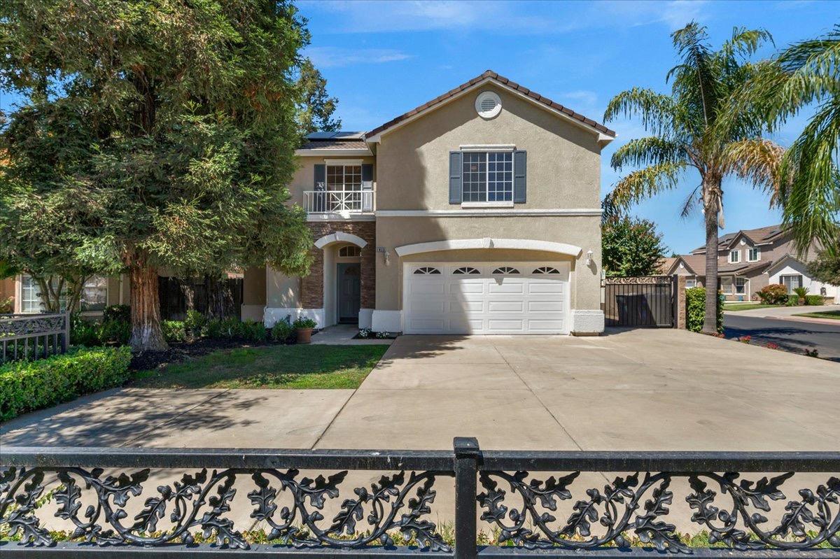 1922 Backowski Avenue Clovis, CA 93611 - Photo 1 of 14