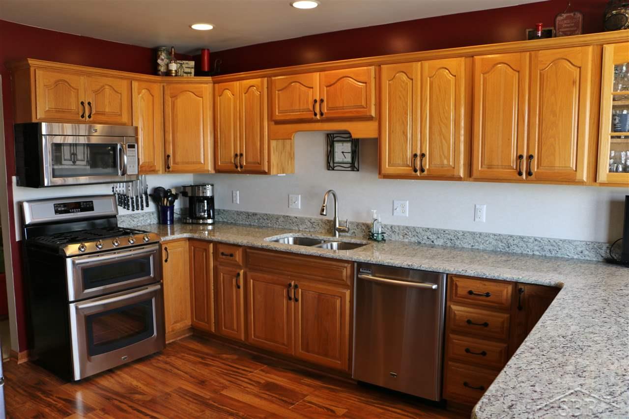 7668 Geddes Road Saginaw, MI 48609 - Photo 2 of 30 Kitchen with Granite