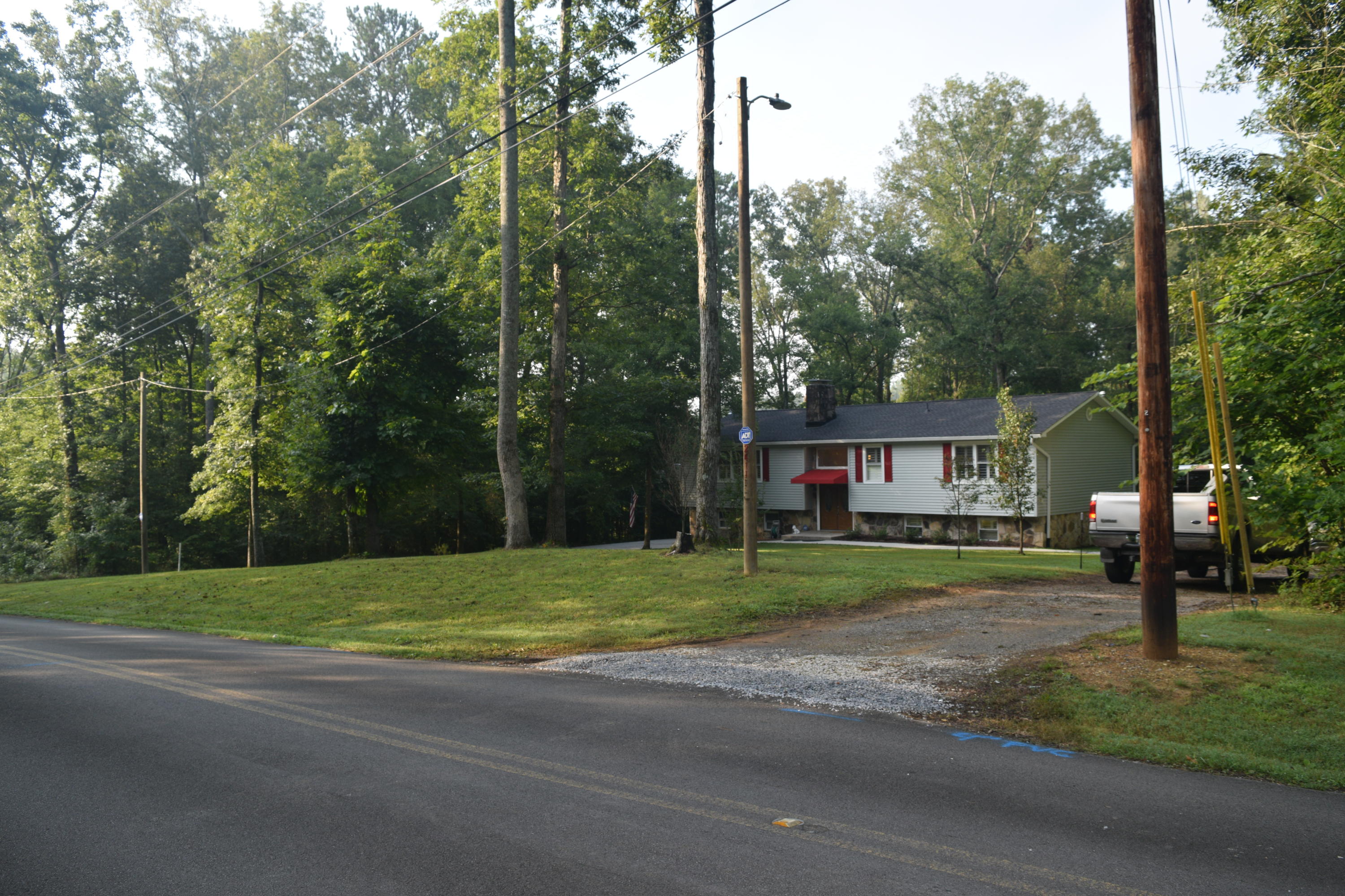 2411 Hensley Road Cleveland, TN 37312 - Photo 4 of 43 DC78F1DC-3DFE-4DA9-BECA-AAAF50363F4D