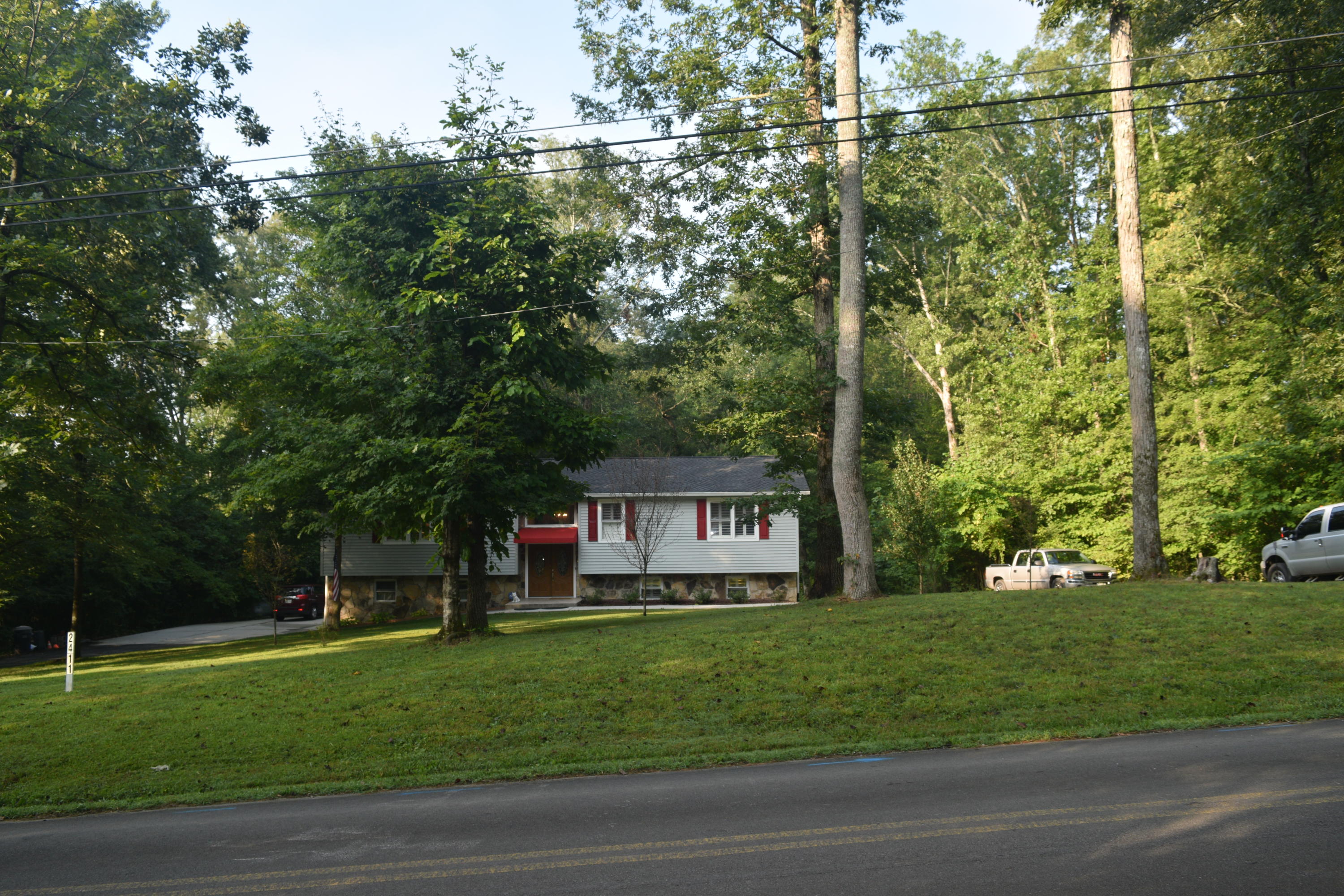 2411 Hensley Road Cleveland, TN 37312 - Photo 5 of 43 2049A221-78C3-4EDD-AC1F-7A544884D383