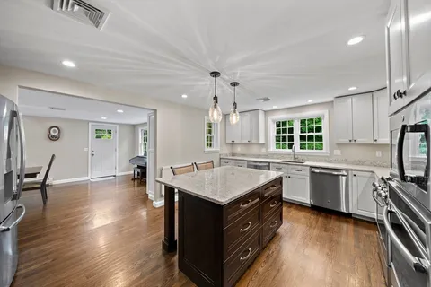 $949,000 | 296 Chapman Street, Canton, MA 02021