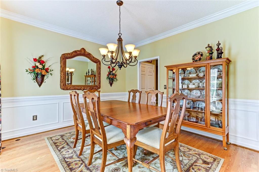 3800 Rockingham Road South Greensboro, NC 27407 - Photo 9 of 30 DINING