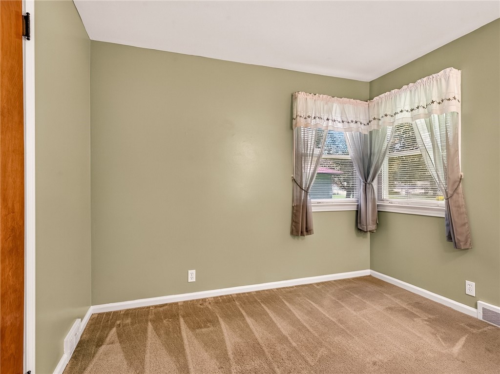 30 Rumson Road Greece, NY 14612 - Photo 14 of 36 Gallery Image 14