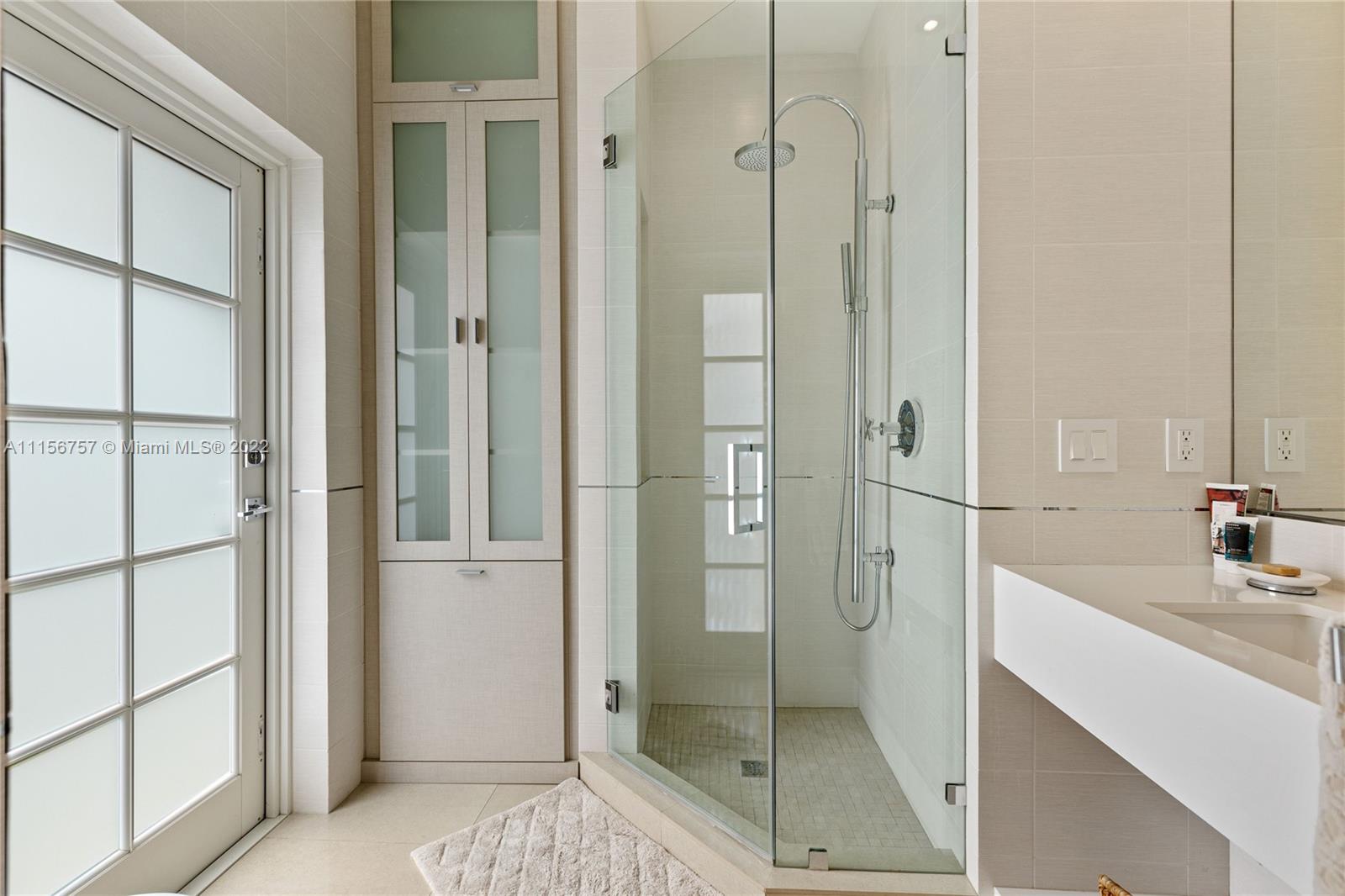 2914 Alton Road Miami Beach, FL 33140 - Photo 30 of 70