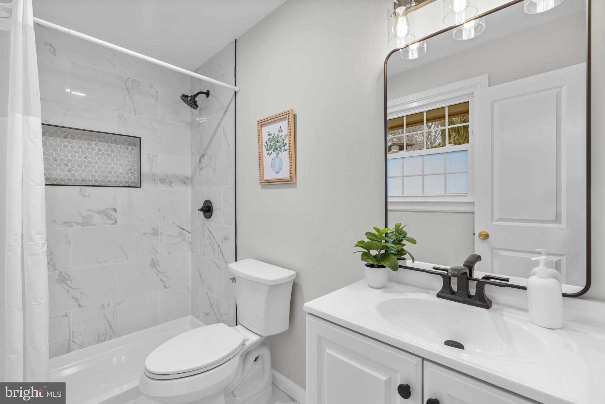 9122 Northfield Road Ellicott City, MD 21042 - Photo 25 of 60 Primary Bathroom