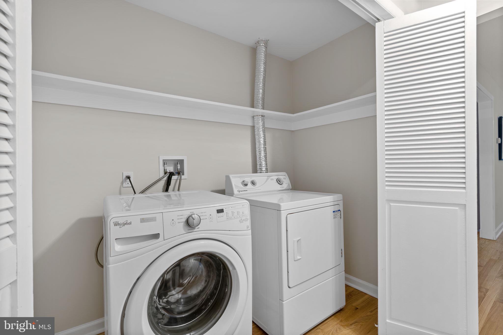 9122 Northfield Road Ellicott City, MD 21042 - Photo 33 of 60 Main Level Laundry