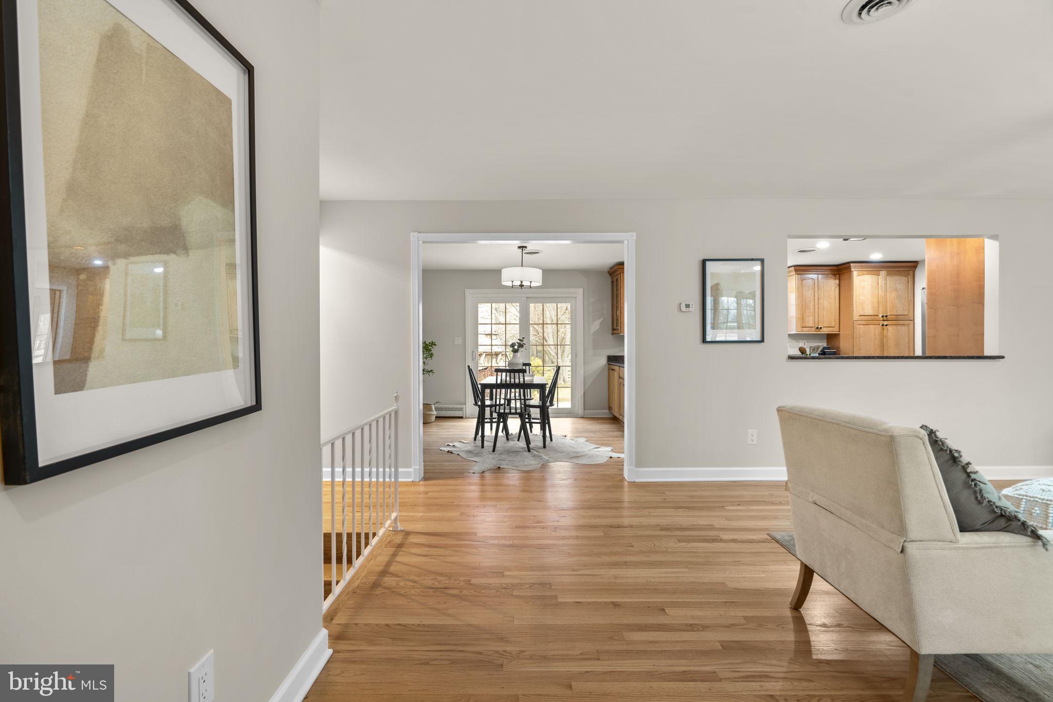 9122 Northfield Road Ellicott City, MD 21042 - Photo 4 of 60 Foyer
