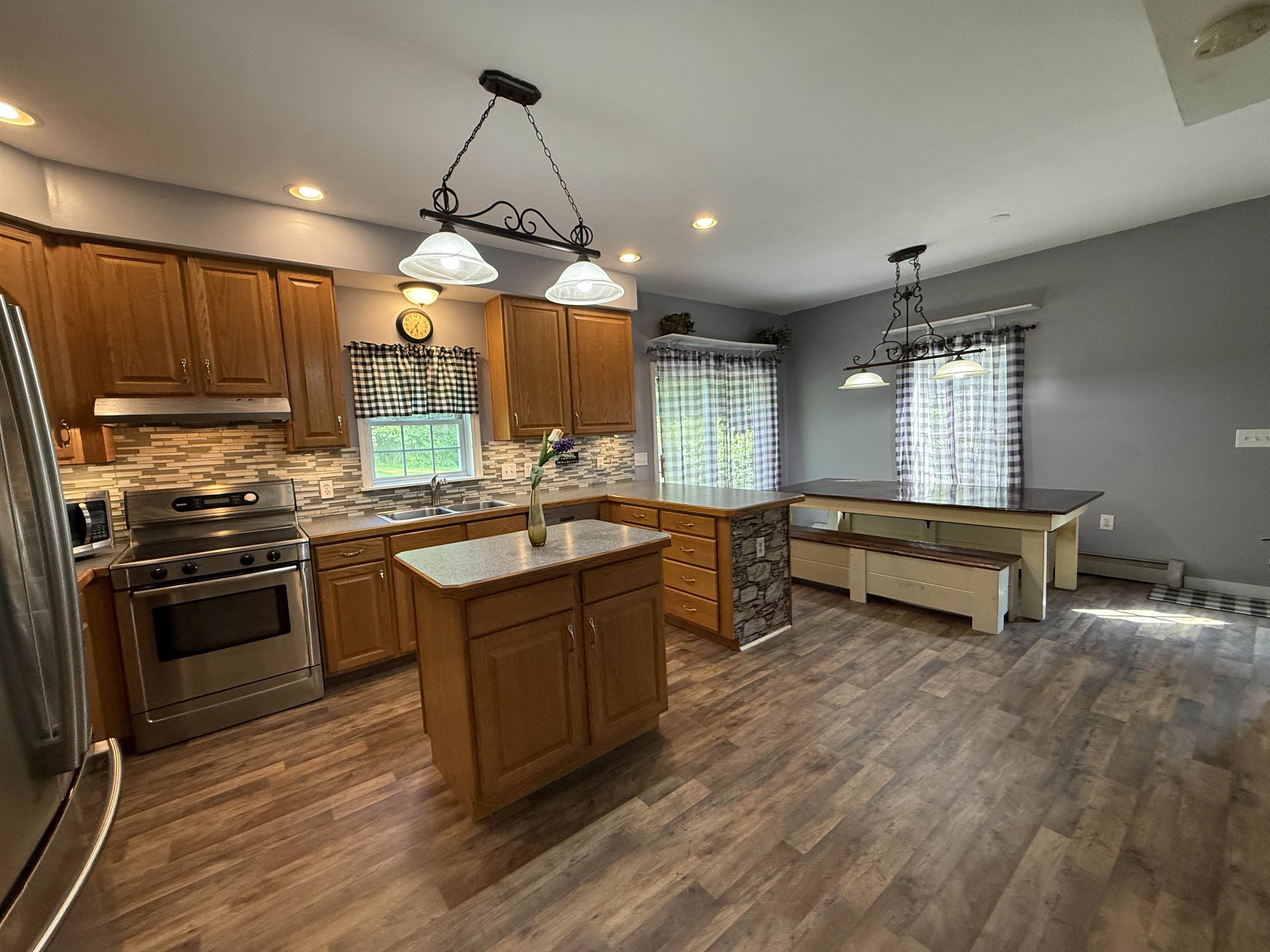 37 Cootey Lane Wallingford, VT 05773 - Photo 3 of 34