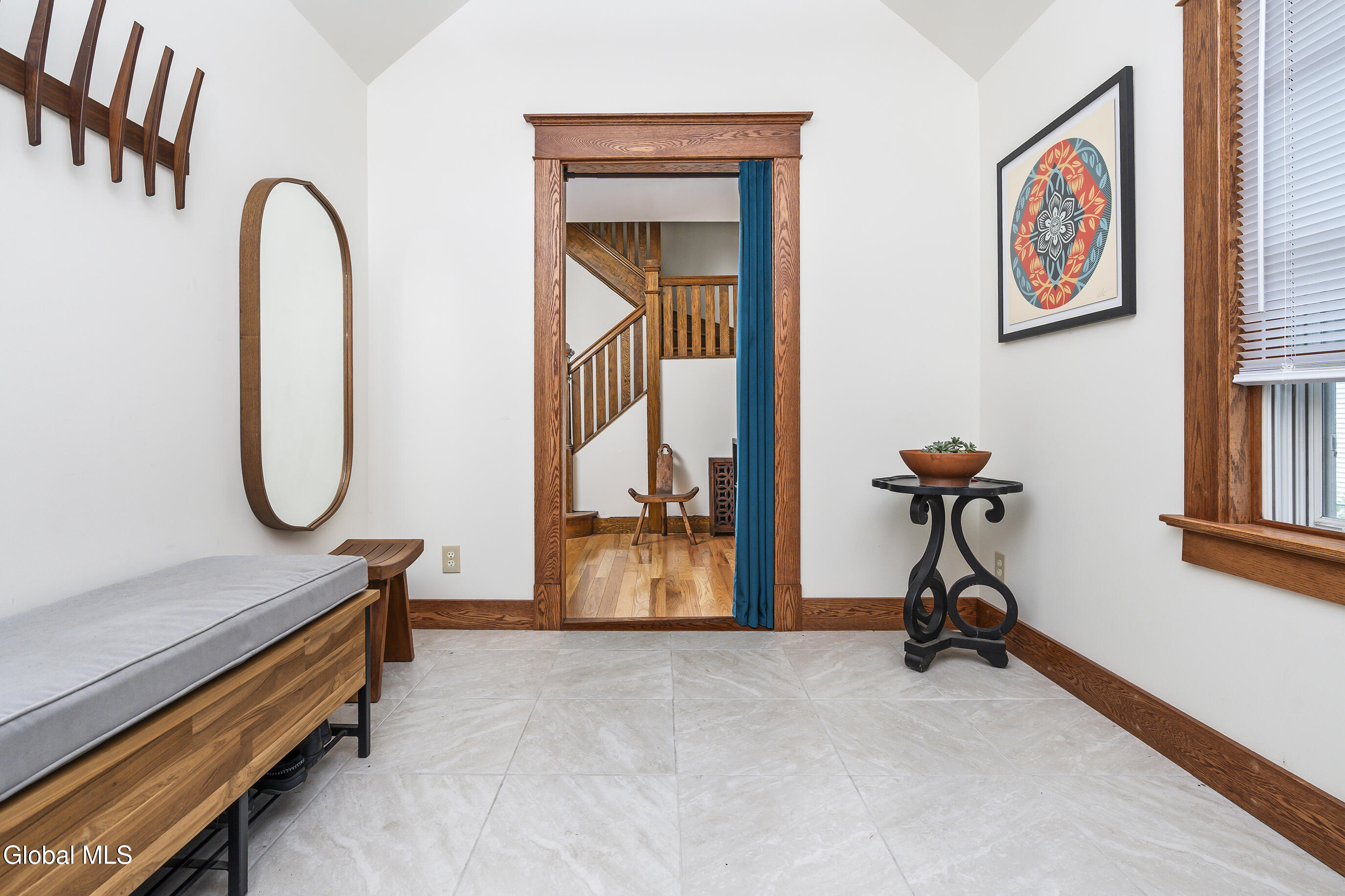 6 Oxford Road Albany, NY 12203 - Photo 3 of 33 017-6-Oxford-Rd