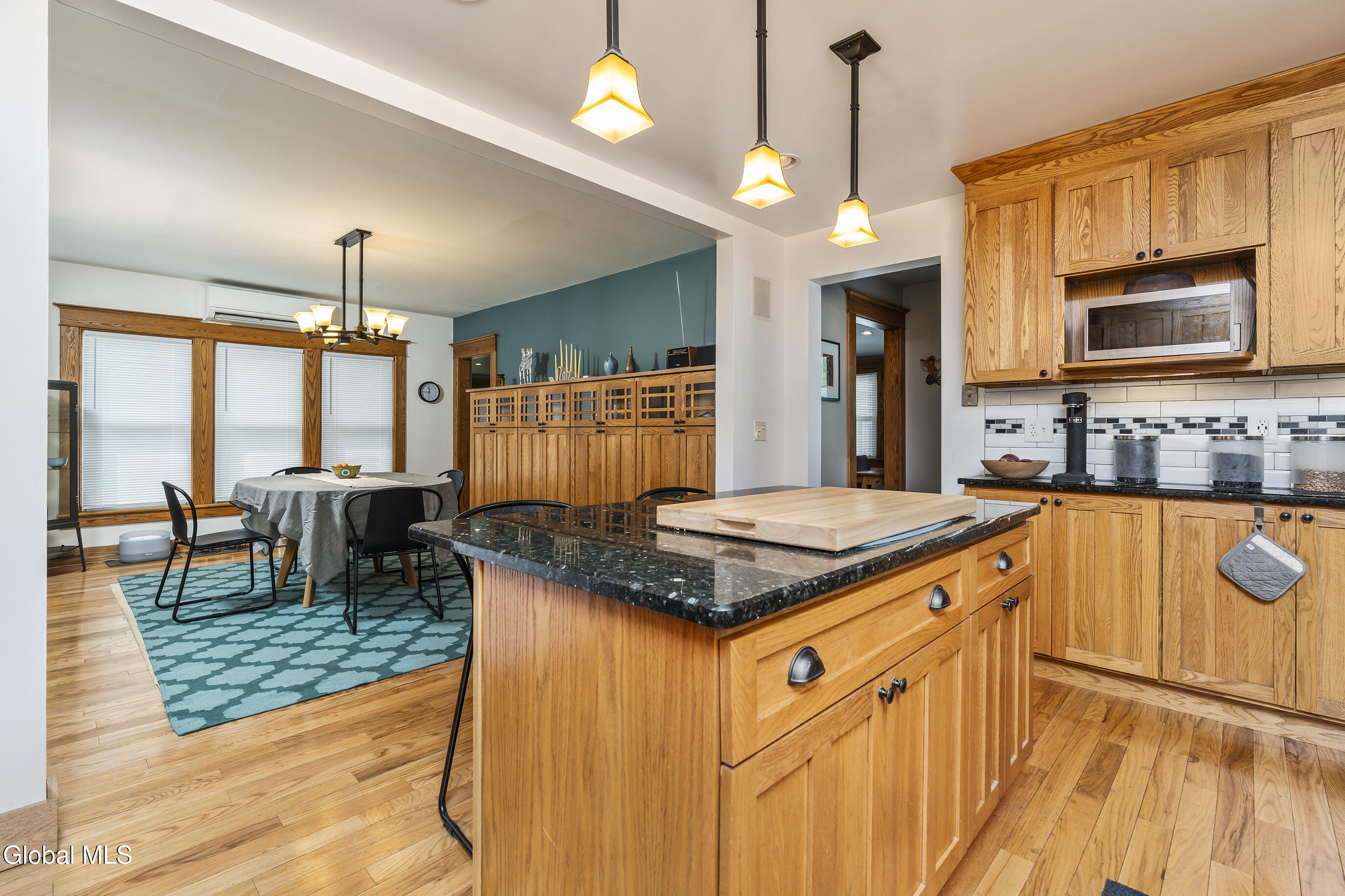 6 Oxford Road Albany, NY 12203 - Photo 6 of 33 032-6-Oxford-Rd